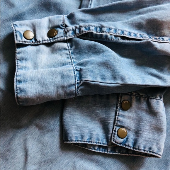 Guess Light Blue Chambray Shirt in Light Blue Size M - Picture 8 of 12
